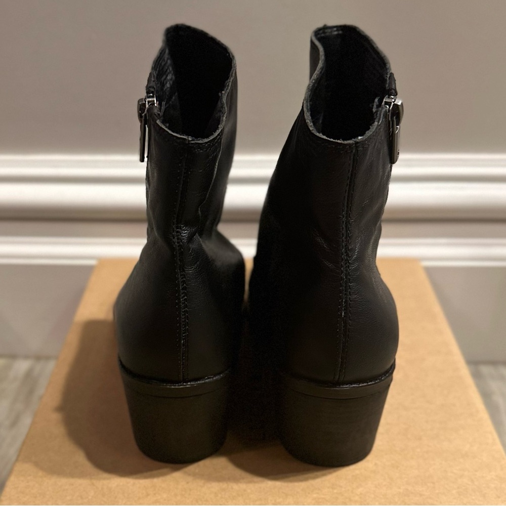 NWT Lucky Brand Wallinda Bootie - Picture 15 of 16